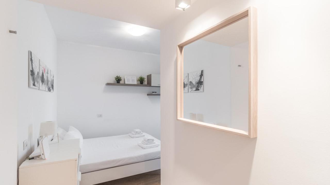 Italianway - Ampere 103 Apartment มิลาน ภายนอก รูปภาพ