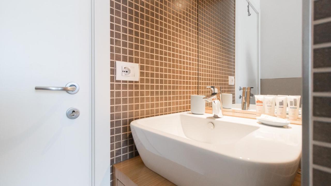 Italianway - Ampere 103 Apartment มิลาน ภายนอก รูปภาพ