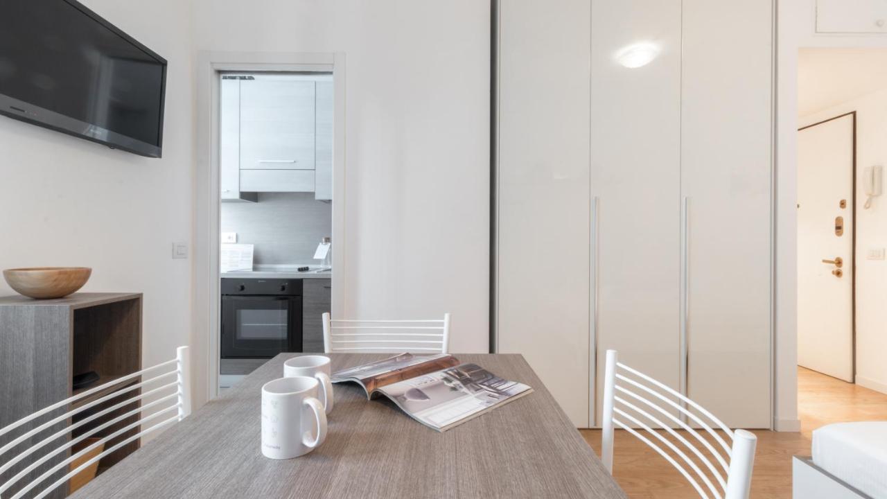 Italianway - Ampere 103 Apartment มิลาน ภายนอก รูปภาพ